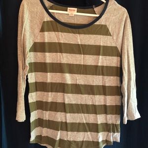 Relaxed, comfy shirt